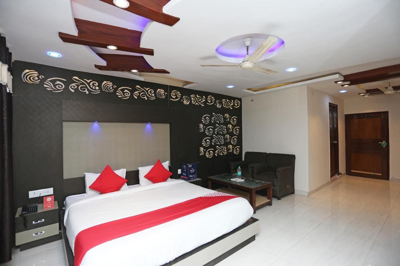 Oyo 4956 Hotel Maharaja Palace Kanpur Dış mekan fotoğraf