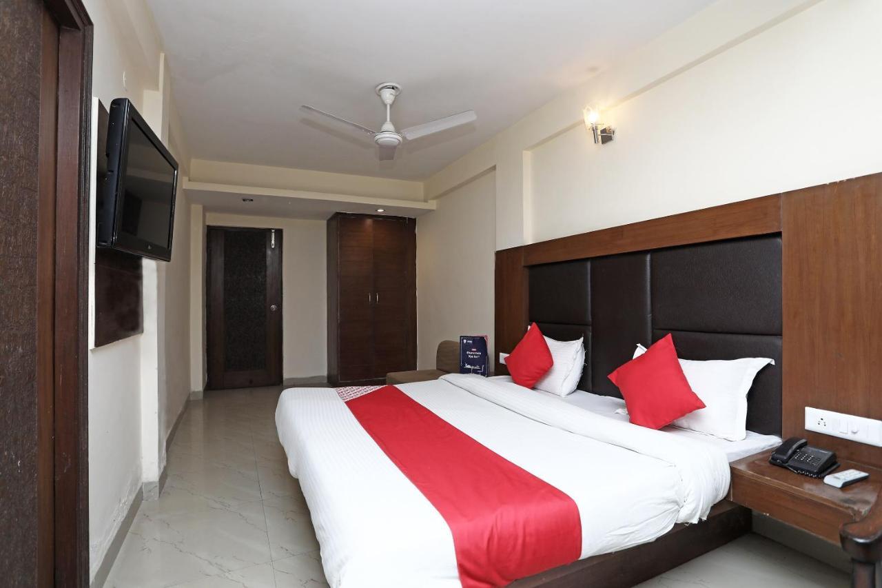Oyo 4956 Hotel Maharaja Palace Kanpur Dış mekan fotoğraf