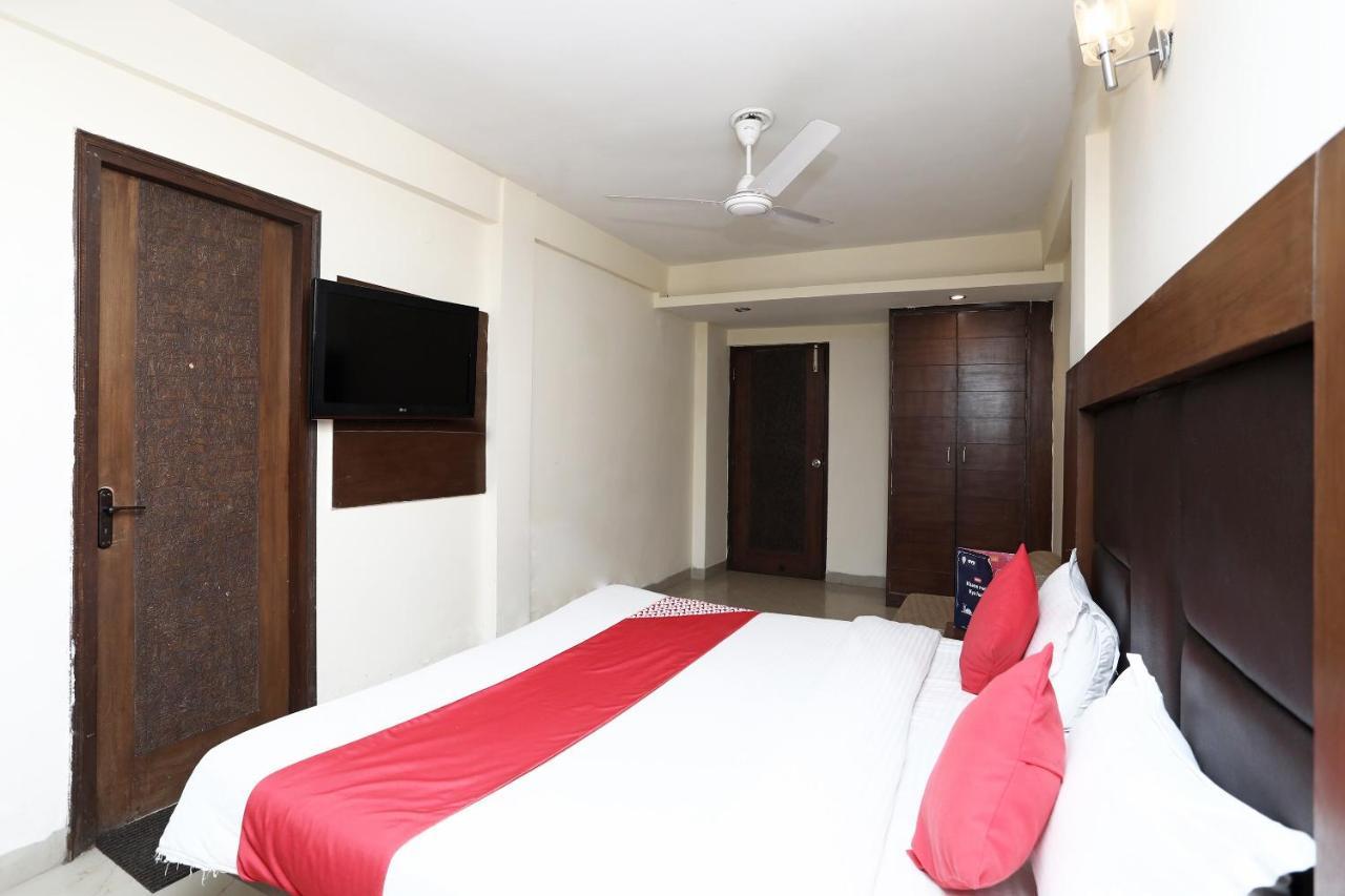 Oyo 4956 Hotel Maharaja Palace Kanpur Dış mekan fotoğraf