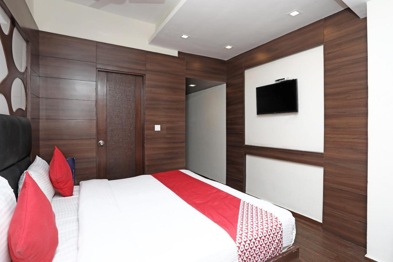 Oyo 4956 Hotel Maharaja Palace Kanpur Dış mekan fotoğraf