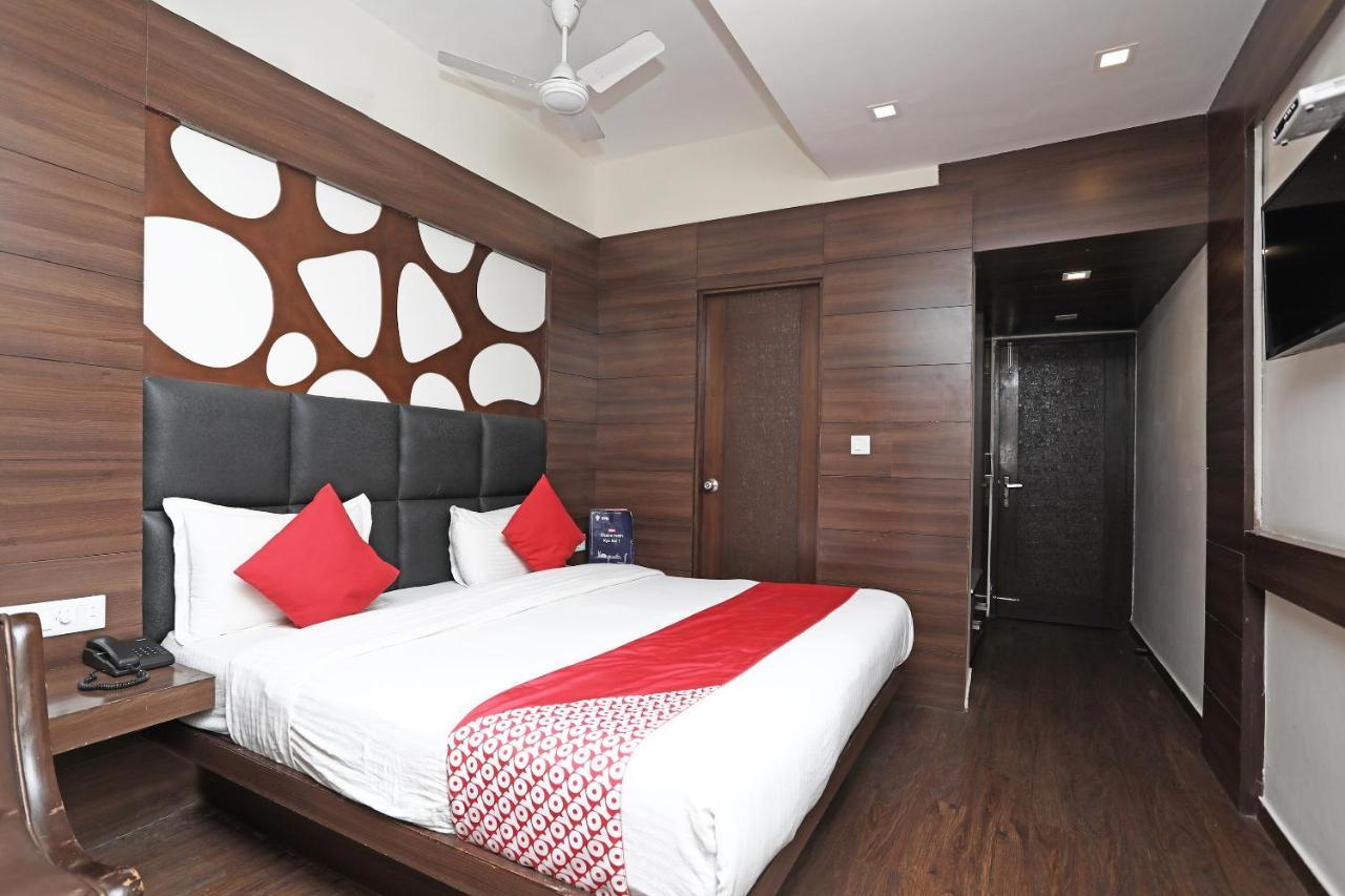 Oyo 4956 Hotel Maharaja Palace Kanpur Dış mekan fotoğraf