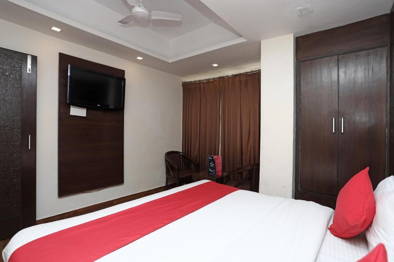 Oyo 4956 Hotel Maharaja Palace Kanpur Dış mekan fotoğraf