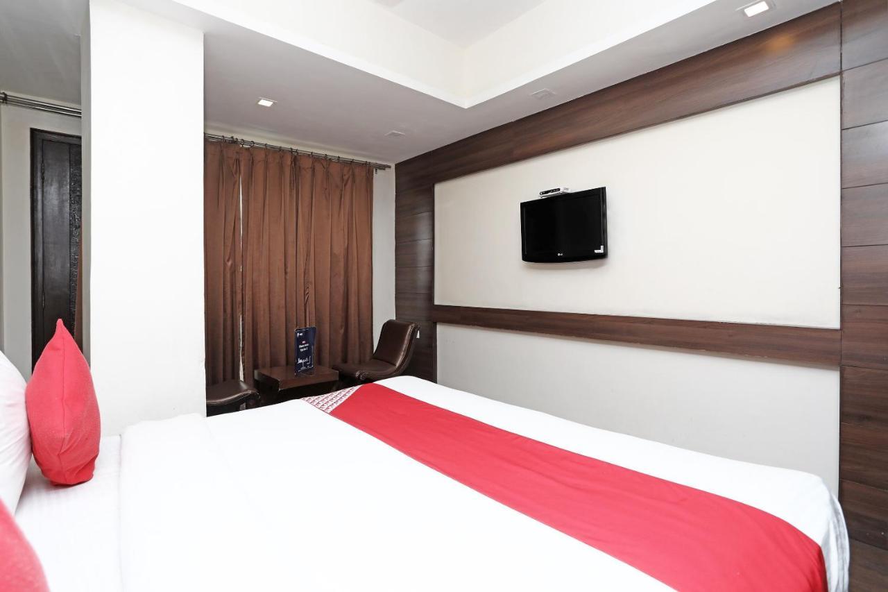 Oyo 4956 Hotel Maharaja Palace Kanpur Dış mekan fotoğraf