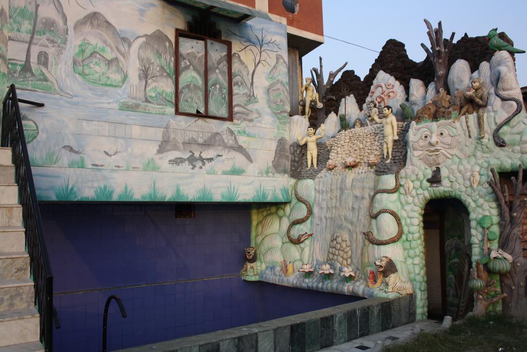 Oyo 4956 Hotel Maharaja Palace Kanpur Oda fotoğraf