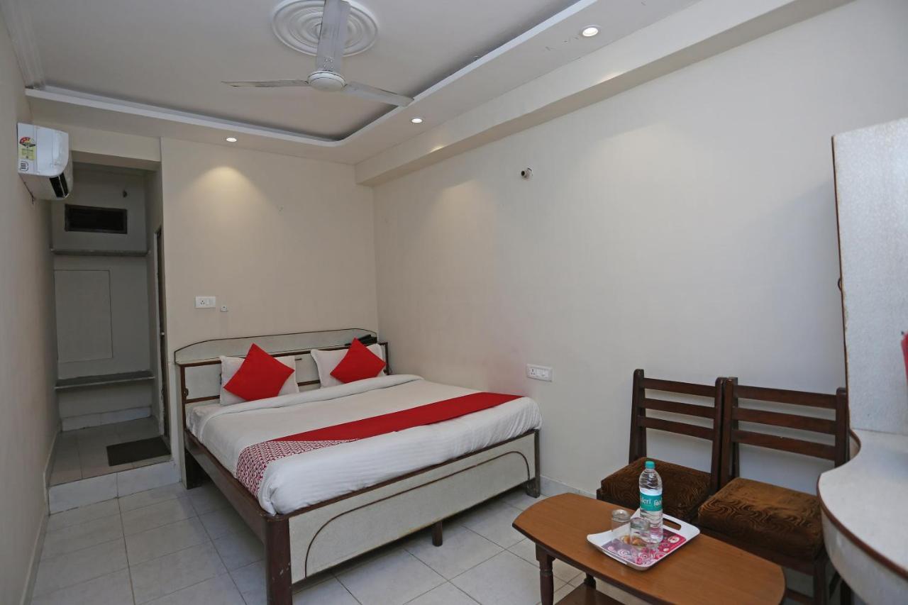 Oyo 4956 Hotel Maharaja Palace Kanpur Dış mekan fotoğraf
